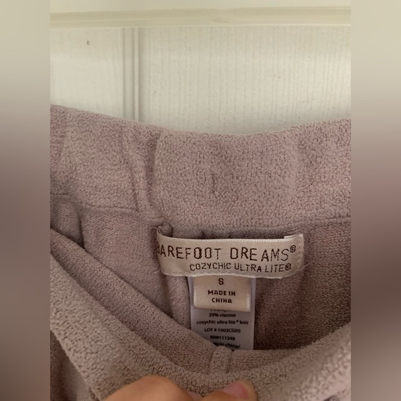 Barefoot dreams shorts - Picture 3 of 5